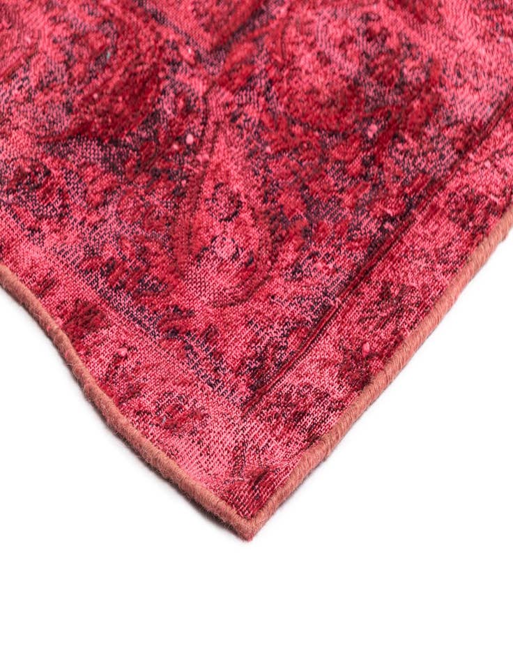 Detail image of  6' 8 x 10' 2 Vintage Royal Wool Rug