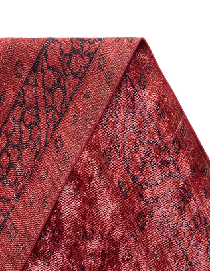 Detail image of  7' 7 x 11' 1 Vintage Royal Wool Rug