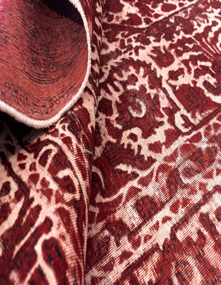 Detail image of  6' 4 x 9' 8 Vintage Royal Wool Rug