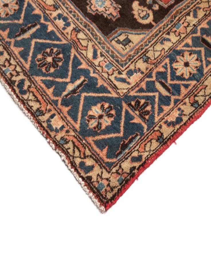 Detail image of  7' x 11' 1 Viss Wool Rug