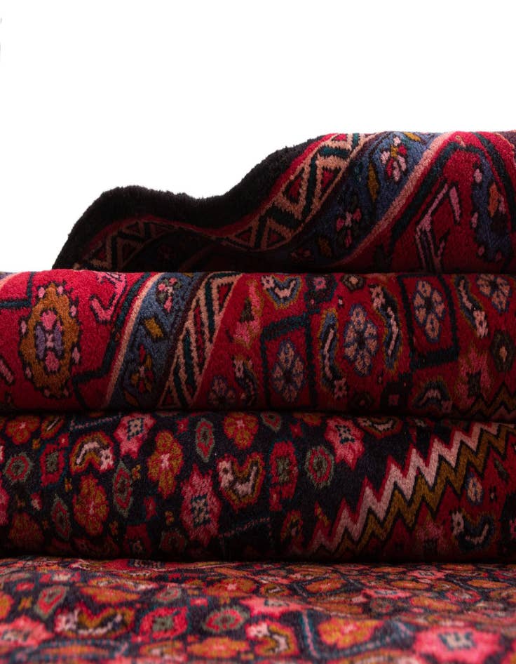 Detail image of  6' 3 x 9' 2 Viss Wool Rug