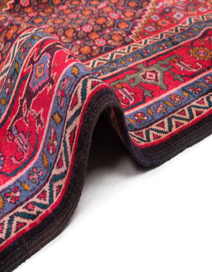 Detail image of  6' 3 x 9' 2 Viss Wool Rug