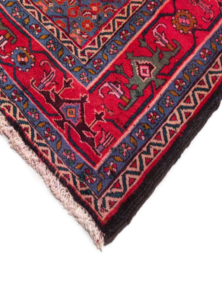 Detail image of  6' 3 x 9' 2 Viss Wool Rug