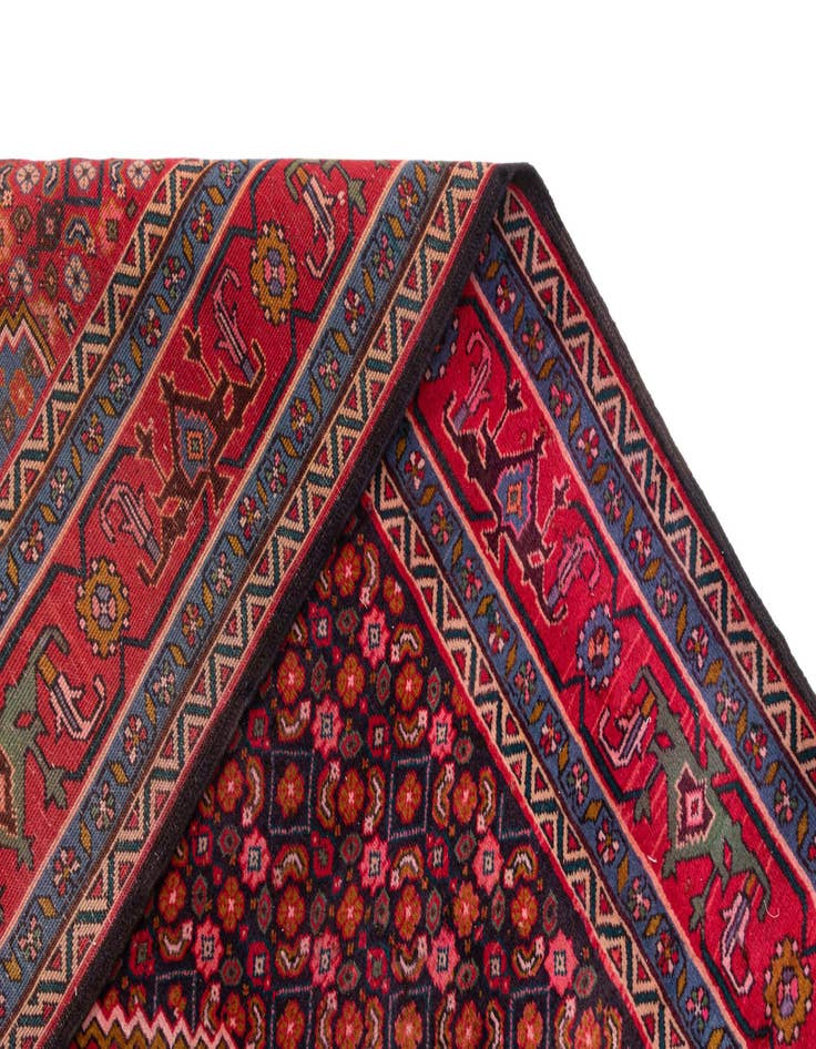 Detail image of  6' 3 x 9' 2 Viss Wool Rug