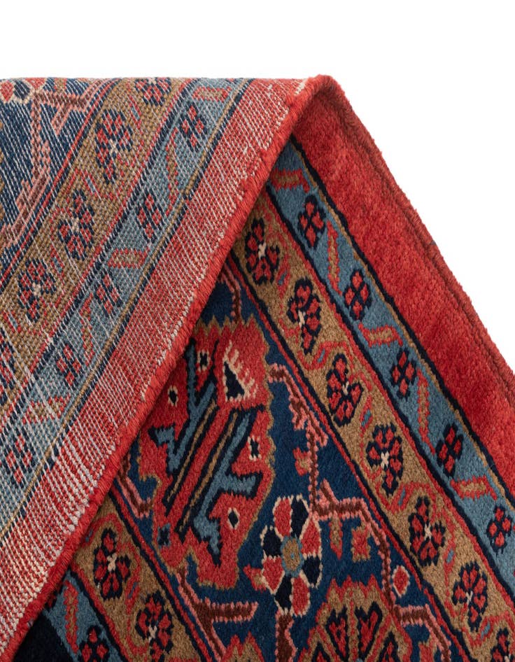 Detail image of  8' 11 x 10' 11 Viss Wool Rug