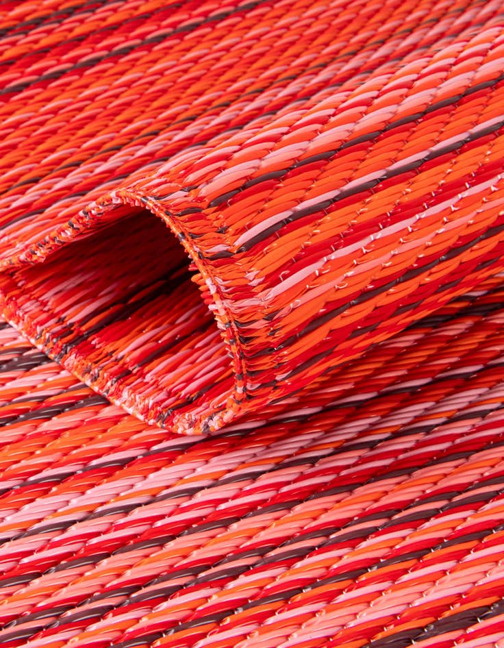 Detail image of  5' x 8'  Washable Vista Breeze Indoor / Outdoor Rug