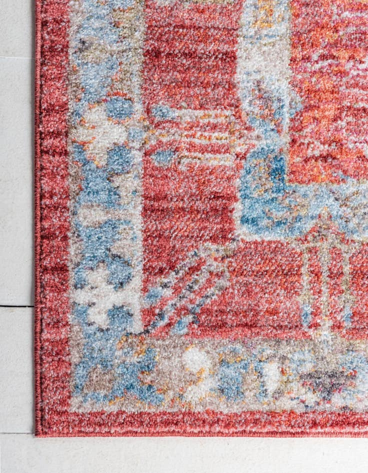 Detail image of  2' 2 x 3' Williamsburg Rug