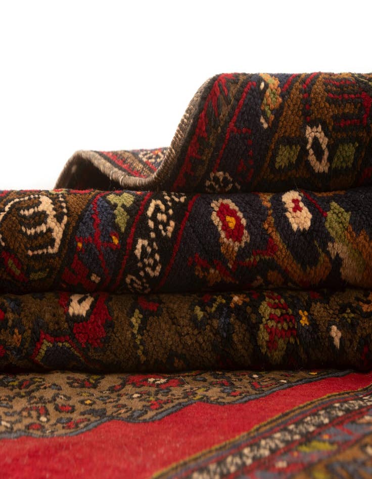 Detail image of  3' 7 x 6' 11 Yahyali Rug