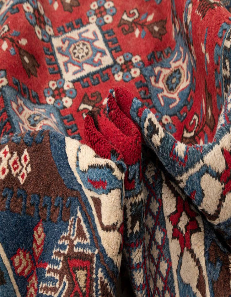 Detail image of  6' 5 x 9' 2 Yalameh Wool Rug