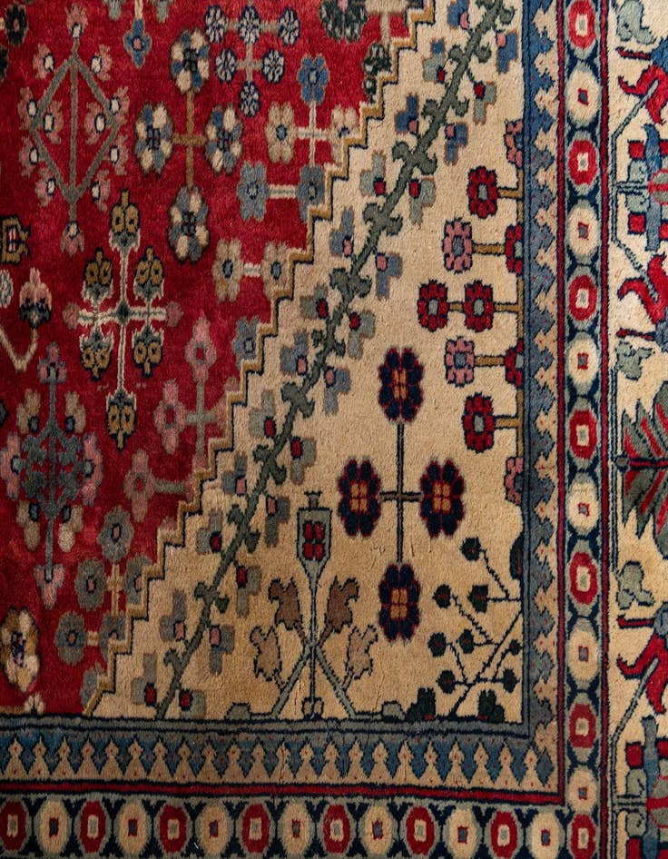 Detail image of  9' 9 x 13' 7  Hand Knotted Yalameh Wool Rug