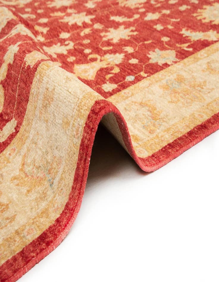 Detail image of  5' 7 x 8' 1 Ziegler Wool Rug