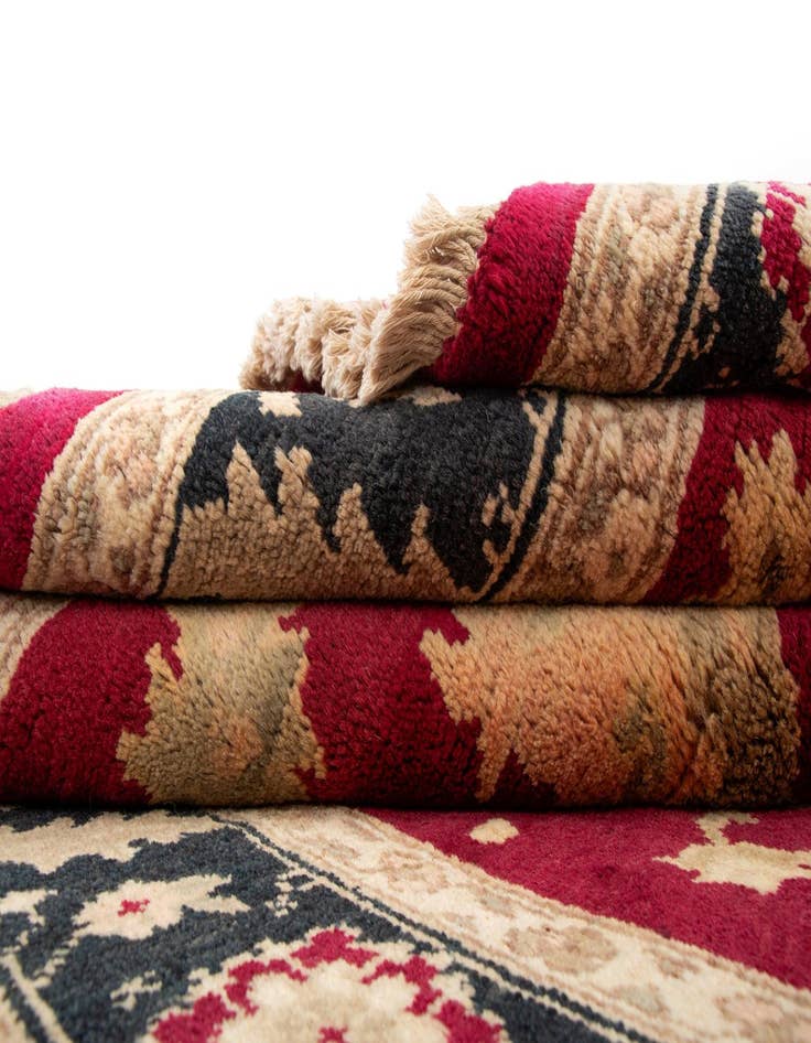 Detail image of  5' 1 x 7' 3  Hand Knotted Ziegler Wool Rug