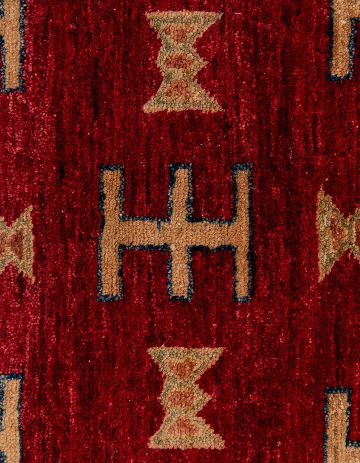 Detail image of  3' 4 x 4' 8  Hand Knotted Ziegler Wool Rug