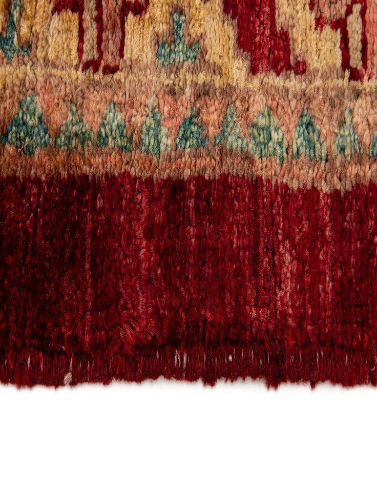Detail image of  3' 5 x 5' 6  Hand Knotted Ziegler Wool Rug