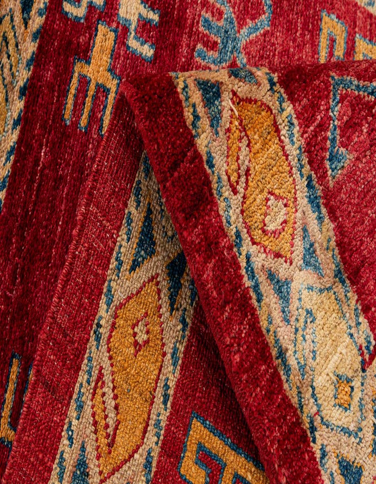 Detail image of  2' 8 x 3' 9  Hand Knotted Ziegler Wool Rug