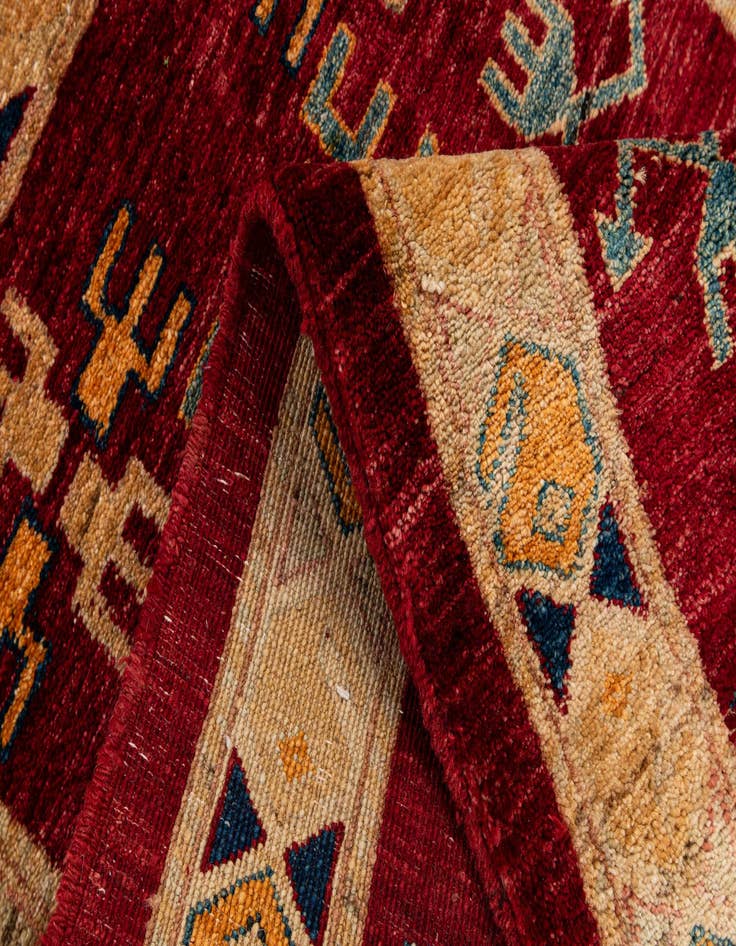 Detail image of  2' 5 x 3' 6  Hand Knotted Ziegler Wool Rug