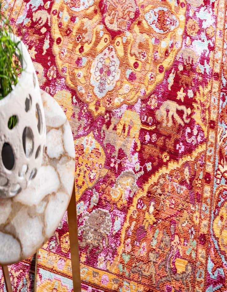 Detail image of  8' x 8' Alexis Round Rug