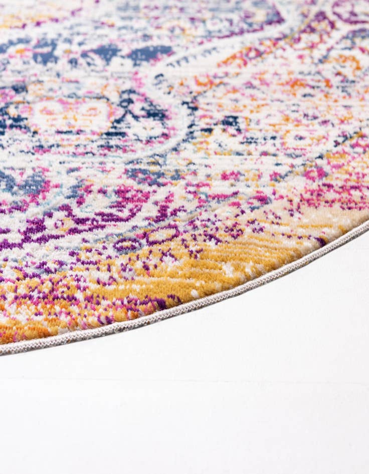Detail image of  3' 7 x 3' 7 Budapest Round Rug