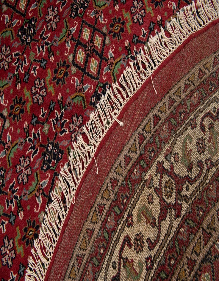 Detail image of  8' 1 x 8' 1  Hand Knotted Farahan Wool Round Rug