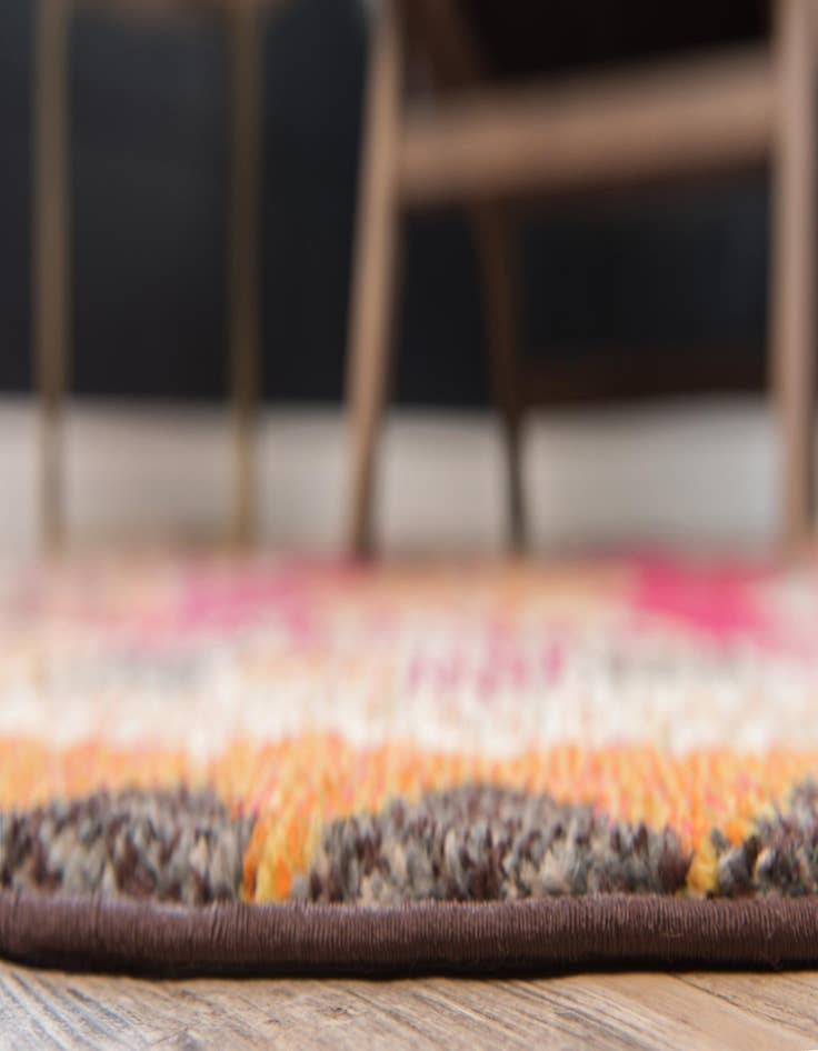 Detail image of  3' 3 x 3' 3  Washable Mesa Round Rug