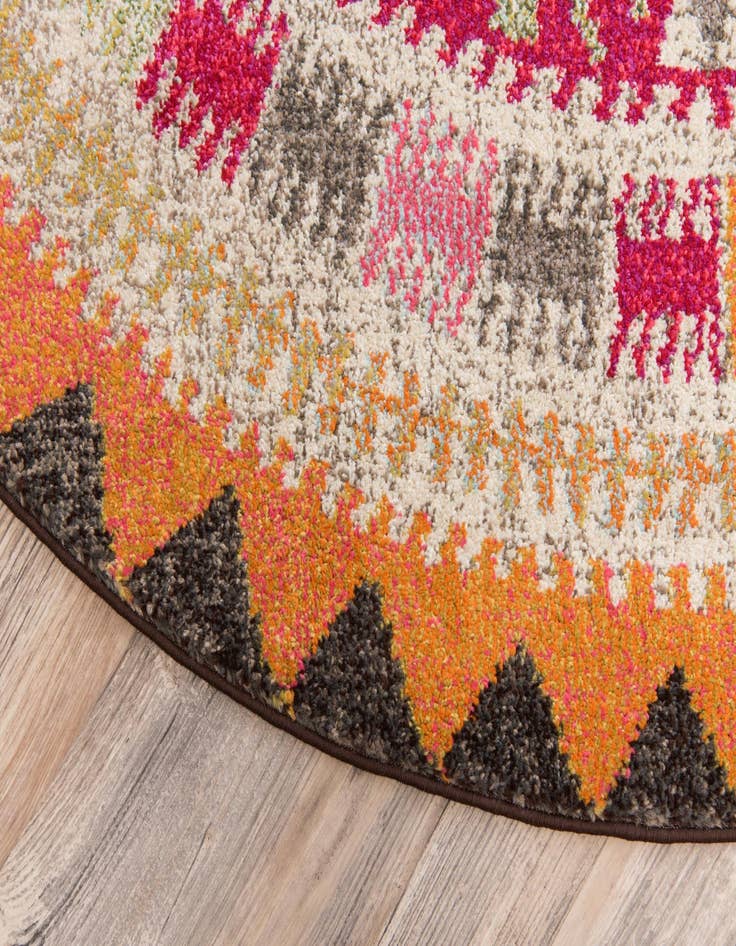 Detail image of  3' 3 x 3' 3  Washable Mesa Round Rug