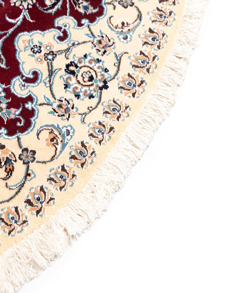 Detail image of  6' 9 x 6' 11 Nain Round Rug