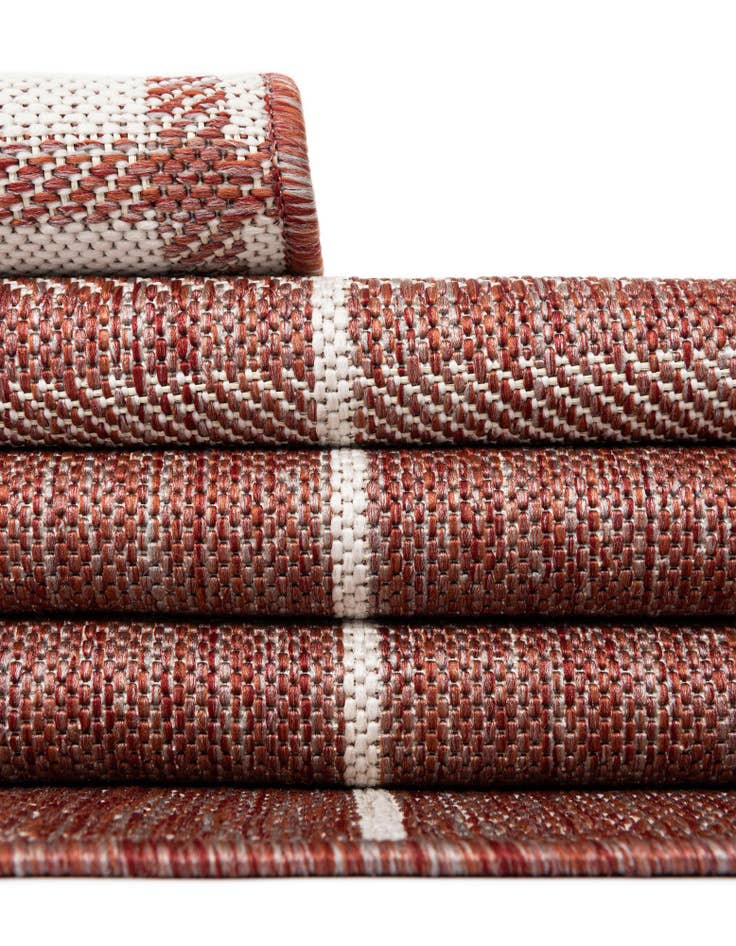 Detail image of  3' x 3'  Washable Checkered Indoor / Outdoor Round Rug