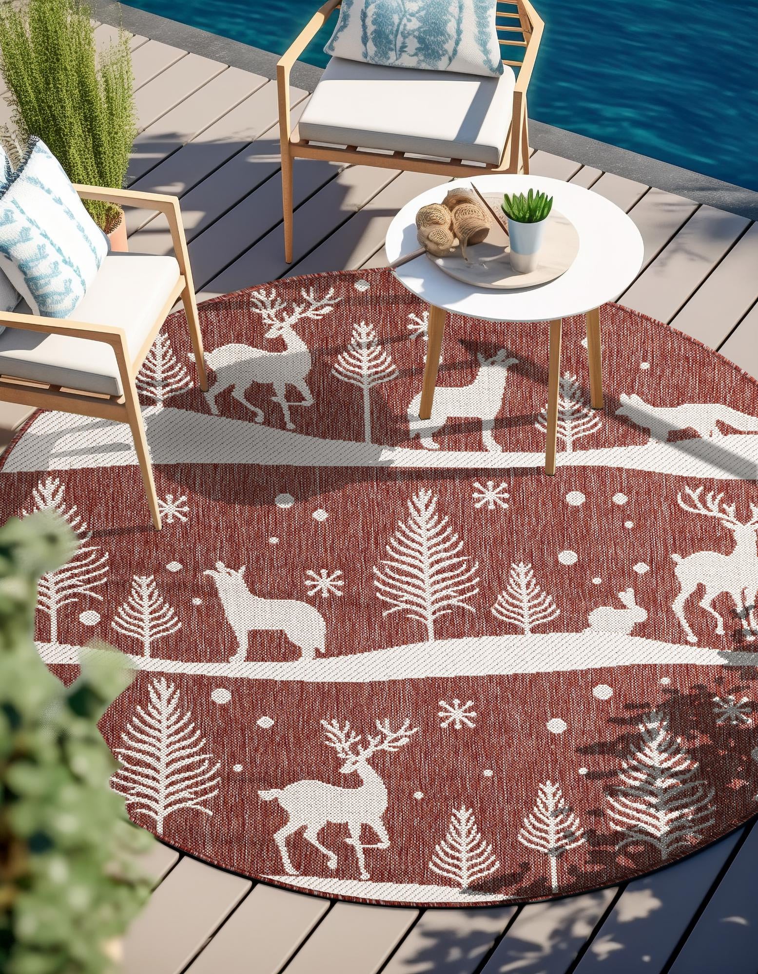Red 5' 3 x 5' 3 Holiday Indoor / Outdoor Round Rug | Rugs.com