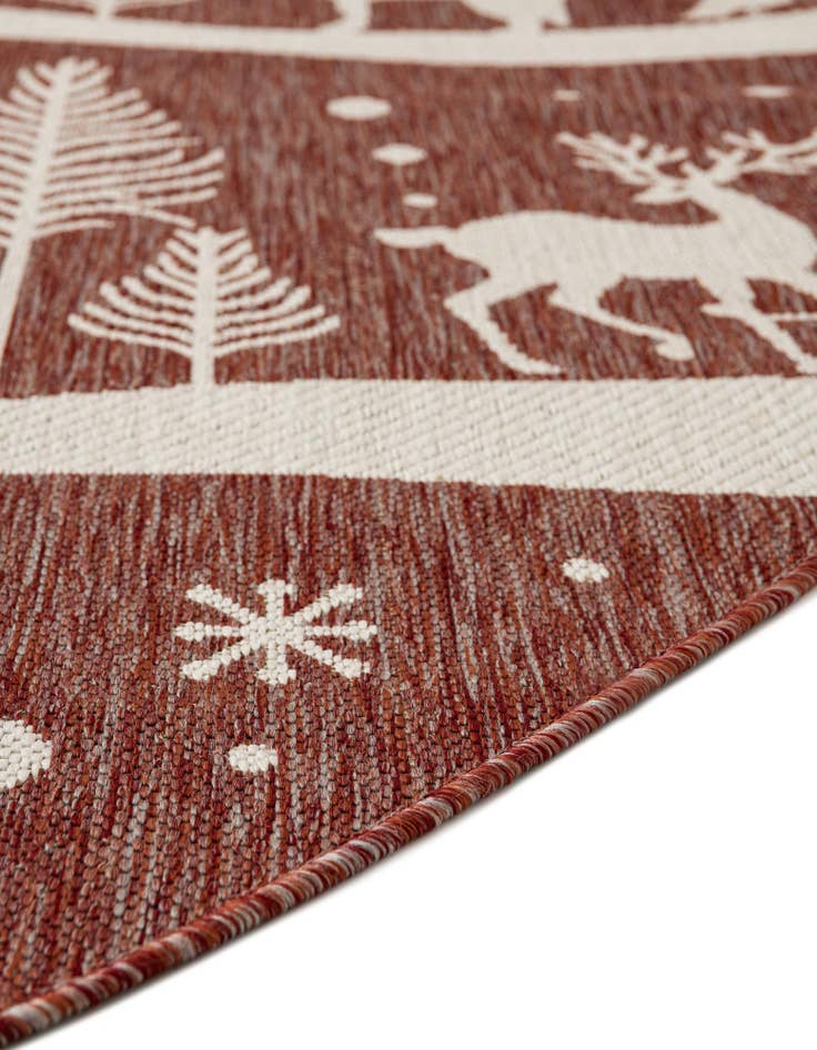 Detail image of  3' x 3'  Washable Holiday Indoor / Outdoor Round Rug