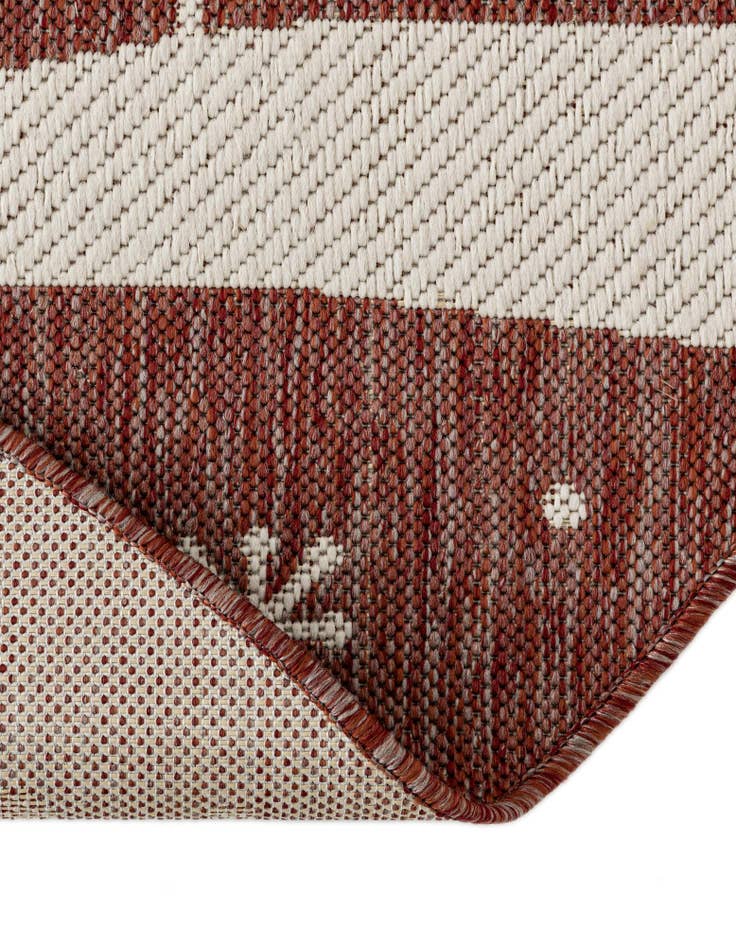 Detail image of  3' x 3'  Washable Holiday Indoor / Outdoor Round Rug