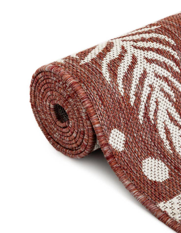 Detail image of  3' x 3'  Washable Holiday Indoor / Outdoor Round Rug