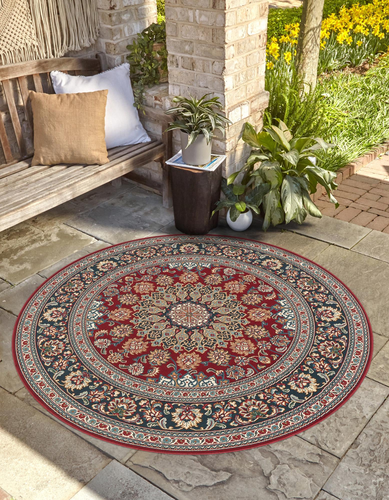 Red 3' 3 x 3' 3 Traditional Indoor / Outdoor Round Rug | Rugs.com