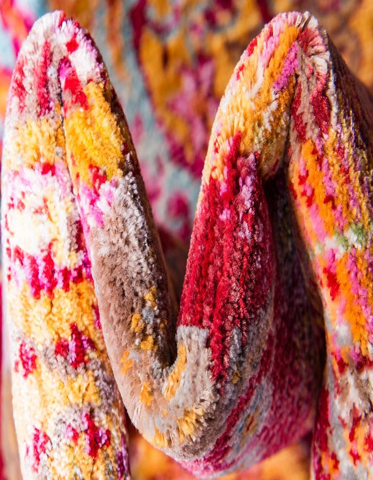 Detail image of  2' 7 x 9' 10 Alexis Runner Rug