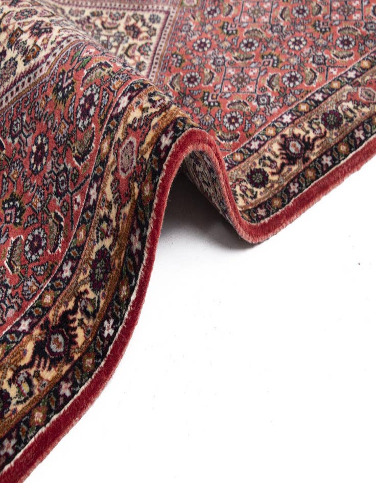 Detail image of  2' 6 x 7' Bidjar fine Wool Runner Rug