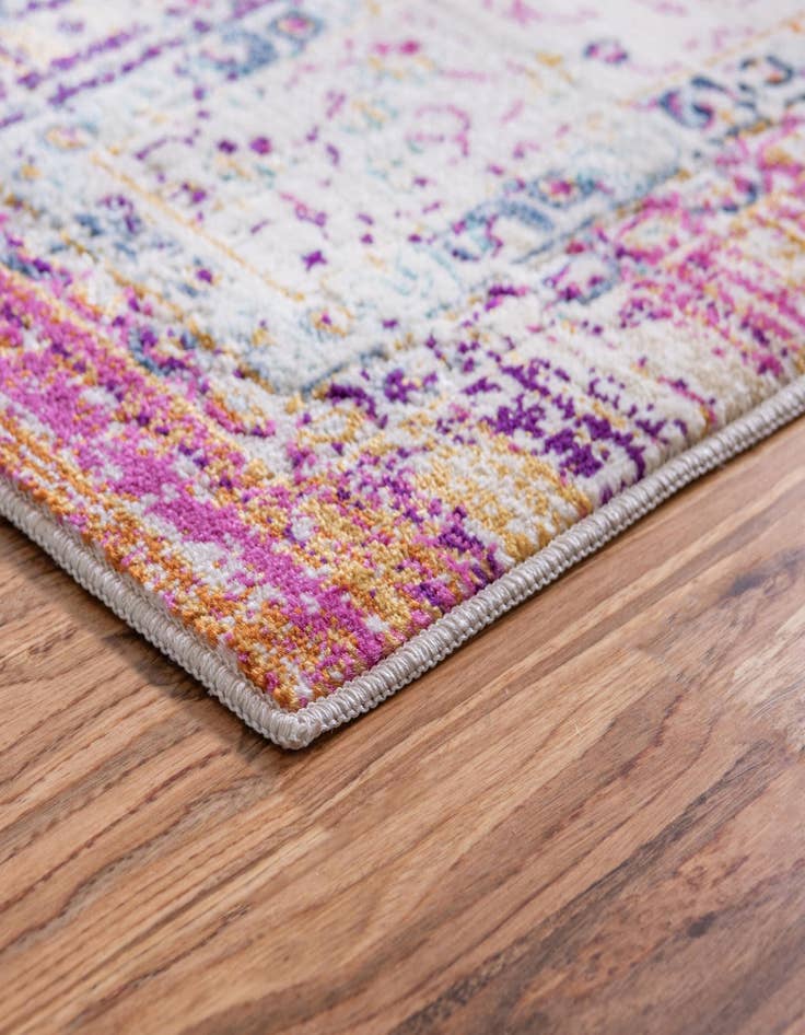 Detail image of  2' x 5' 9 Budapest Runner Rug