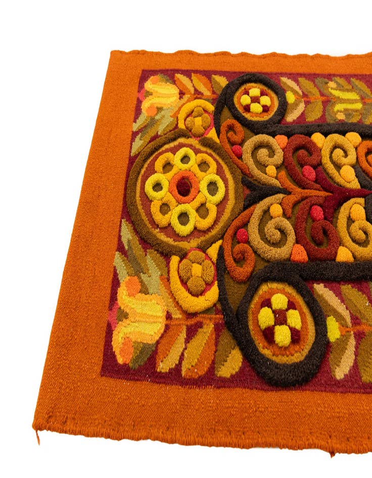 Detail image of  2' 3 x 3' 6  Hand Knotted Carved Pekin Wool Runner Rug