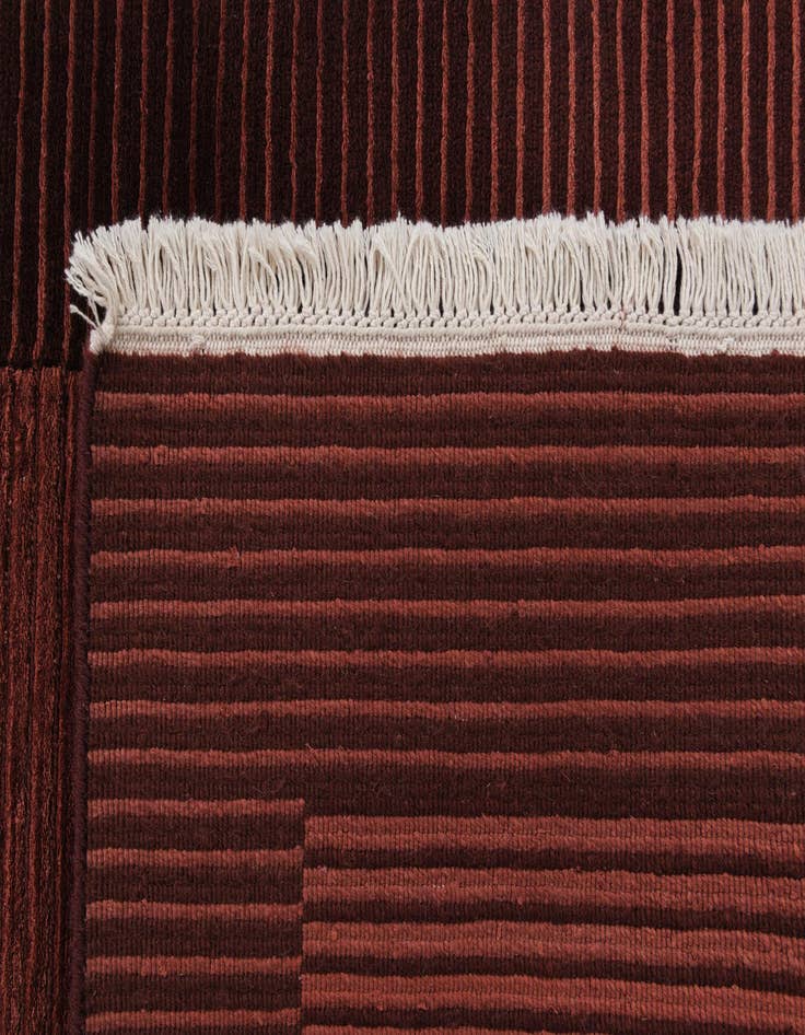 Detail image of  2' 7 x 9' 9 Darya Runner Rug