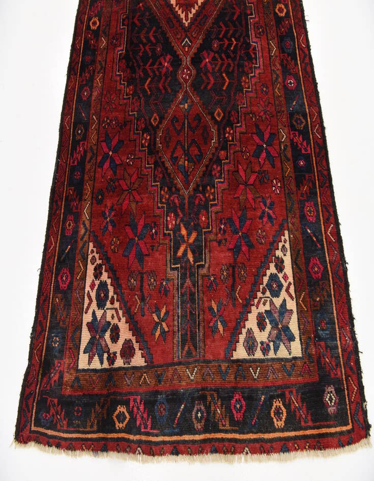 Detail image of 4' 10 x 9' 7 Hand Knotted Hamedan Persian Wool Runner Rug