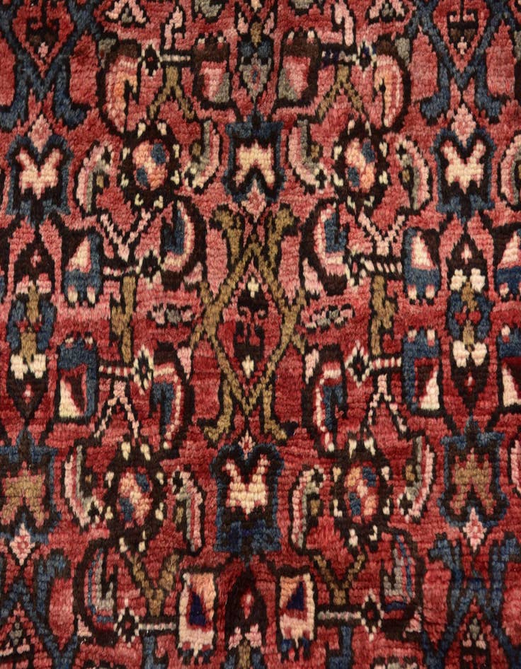 Detail image of 4' x 9' 6 Hand Knotted Hossainabad Persian Wool Runner Rug
