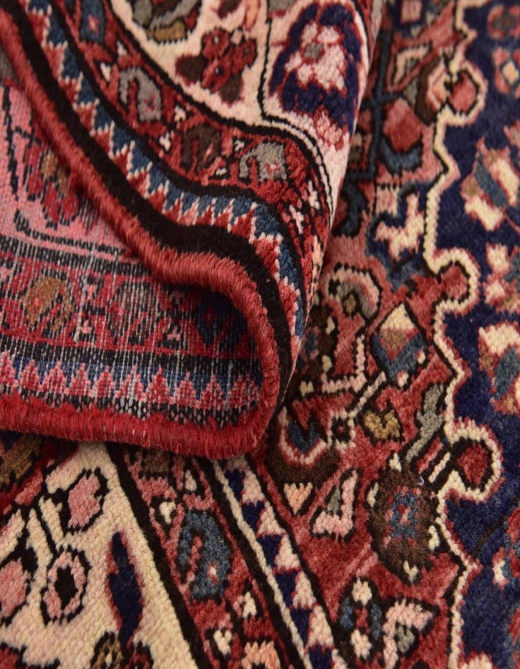 Detail image of 4' x 9' 6 Hand Knotted Hossainabad Persian Wool Runner Rug