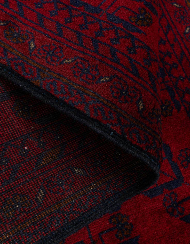 Detail image of  2' 7 x 6' 2  Hand Knotted Khal Mohammadi Wool Runner Rug