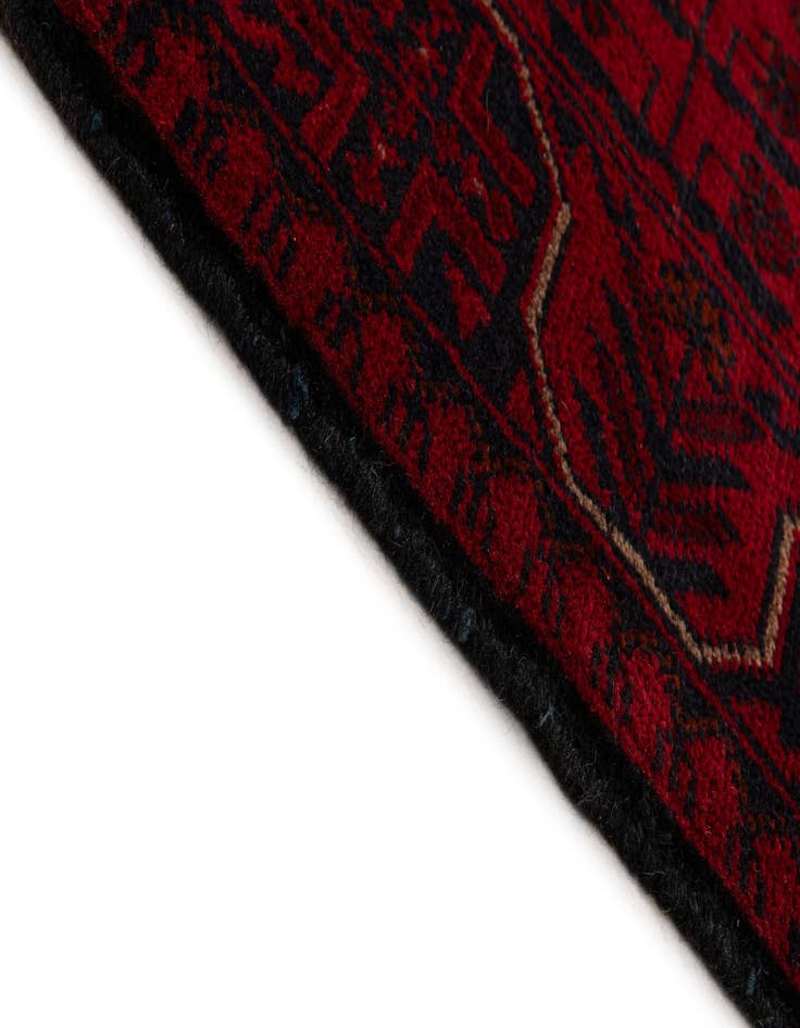 Detail image of  2' 8 x 6'  Hand Knotted Khal Mohammadi Wool Runner Rug