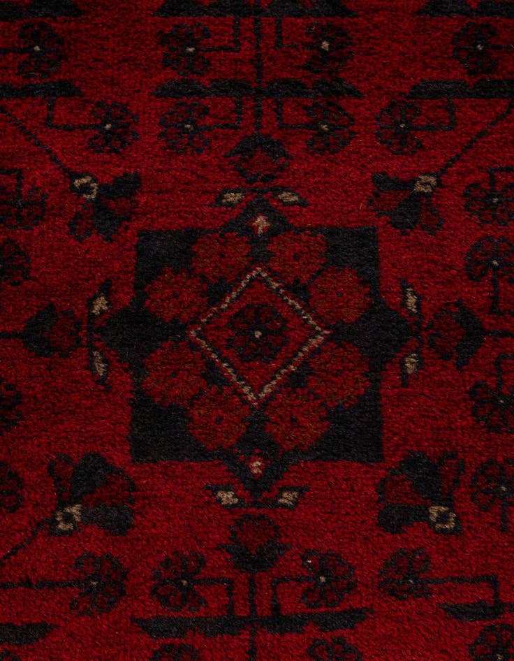 Detail image of  2' 7 x 6' 3  Hand Knotted Khal Mohammadi Wool Runner Rug