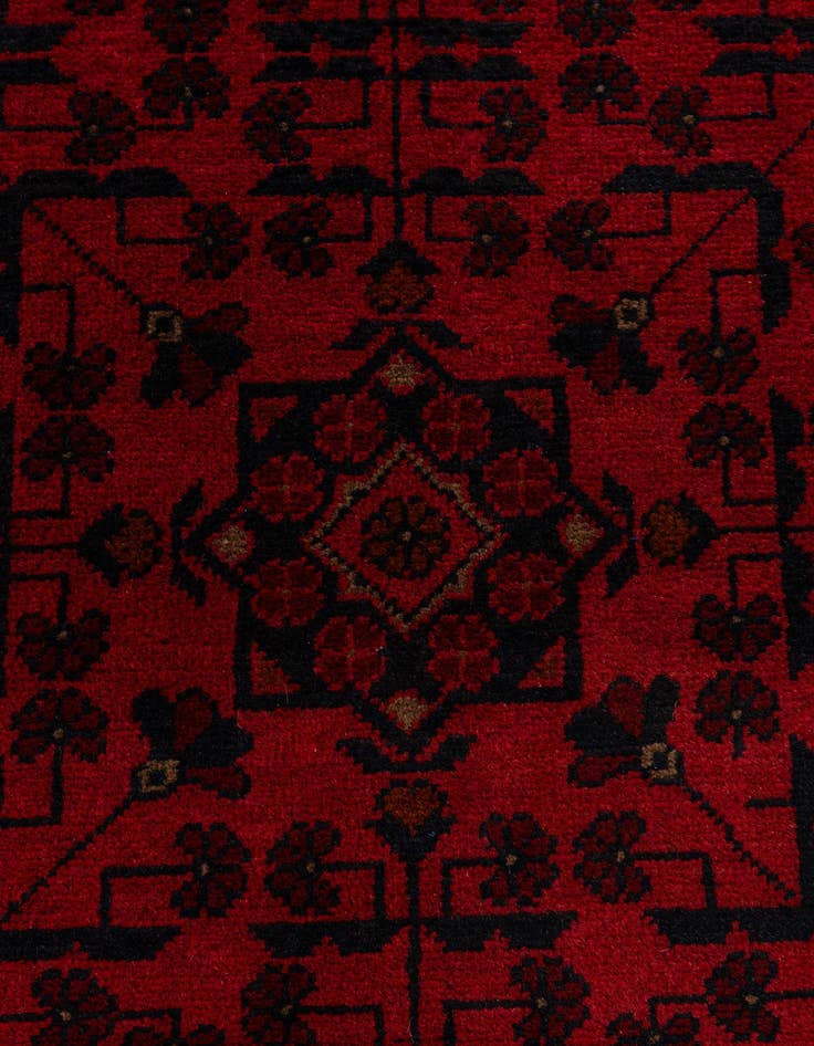 Detail image of  2' 7 x 6' 6  Hand Knotted Khal Mohammadi Wool Runner Rug