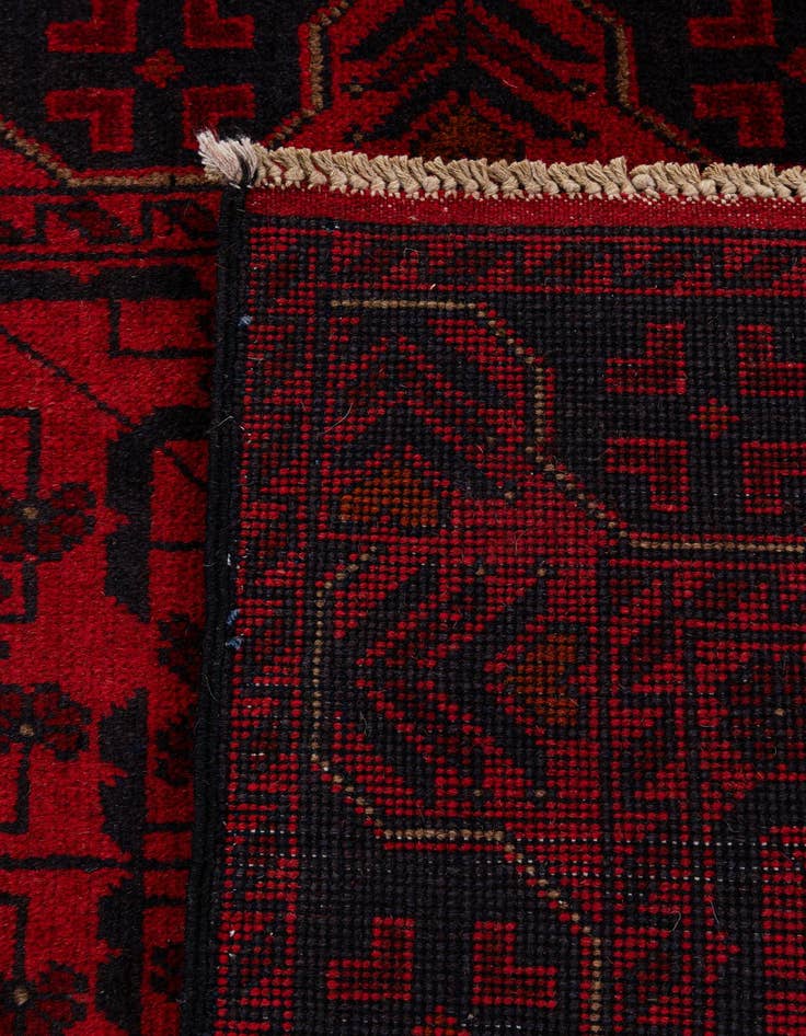 Detail image of  2' 7 x 6' 6  Hand Knotted Khal Mohammadi Wool Runner Rug