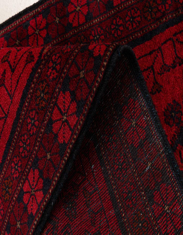 Detail image of  2' 8 x 6' 5  Hand Knotted Khal Mohammadi Wool Runner Rug