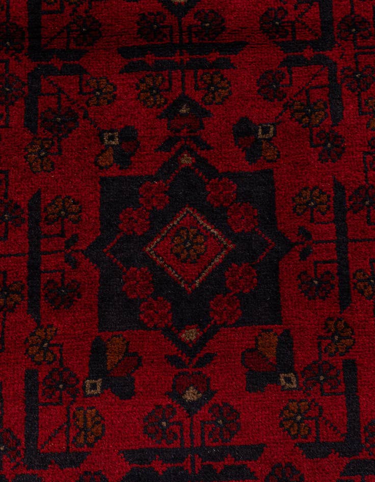 Detail image of  2' 8 x 6' 5  Hand Knotted Khal Mohammadi Wool Runner Rug