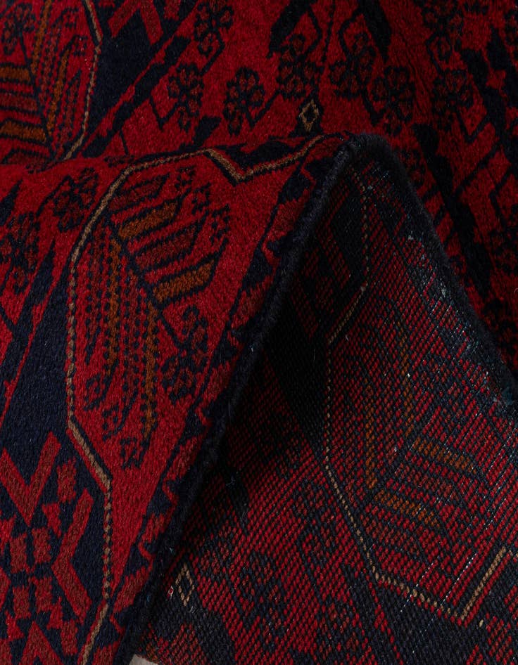 Detail image of  2' 6 x 6' 2  Hand Knotted Khal Mohammadi Wool Runner Rug