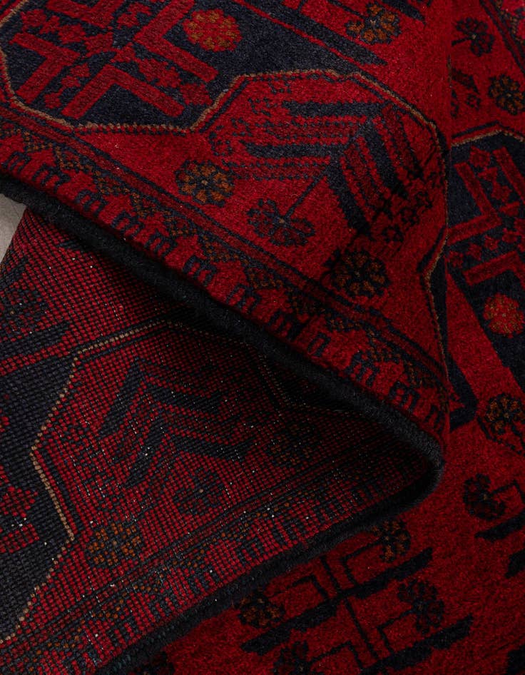 Detail image of  2' 8 x 6' 5  Hand Knotted Khal Mohammadi Wool Runner Rug