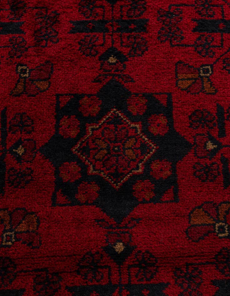 Detail image of  2' 8 x 6' 4  Hand Knotted Khal Mohammadi Wool Runner Rug